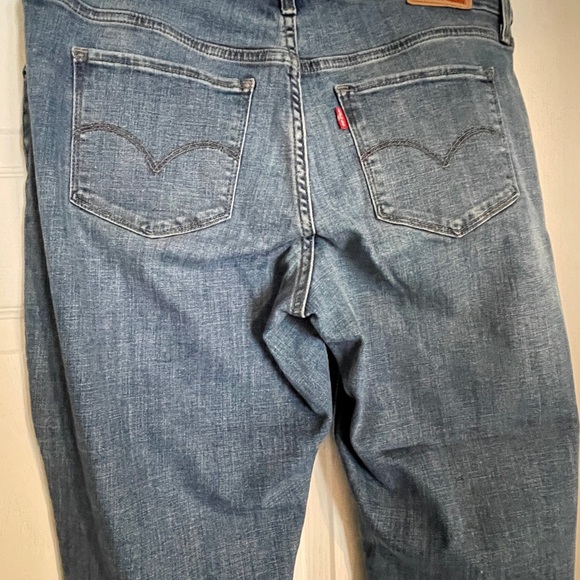 Women’s Levi’s 711 skinny jeans. - Picture 3 of 3